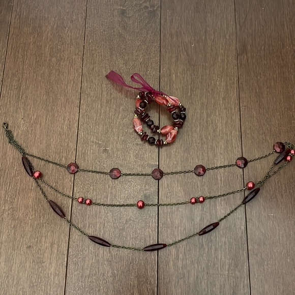 Red beaded necklace and bracelet - Picture 4 of 4